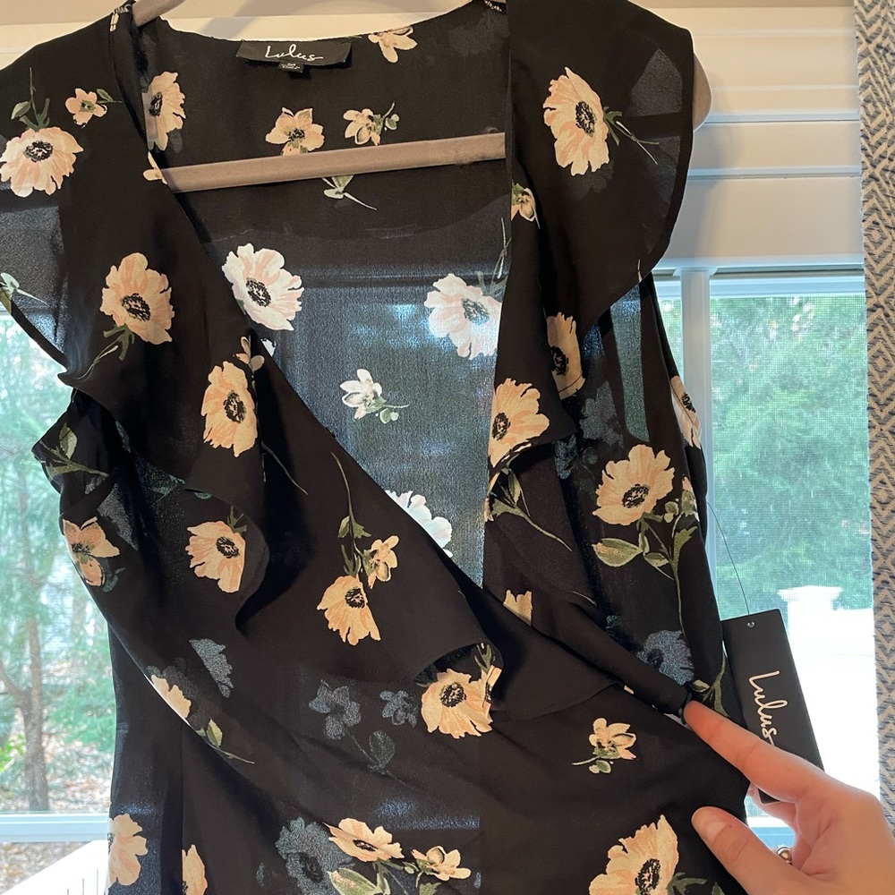 Lulus tie wrap blouse